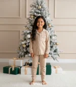 Pijama clásica beige