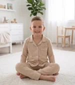 Pijama clásica beige manga larga